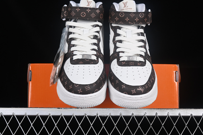 Nike Air Force 1 '07 Mid L*V White/Brown 21