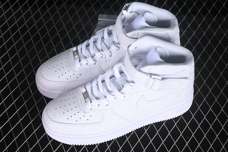 Nike Air Force 1 '07 Mid L*V White 15