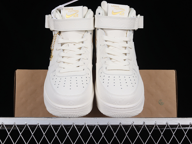 L*V X Air Force 1 Mid 07 White/White/White 27