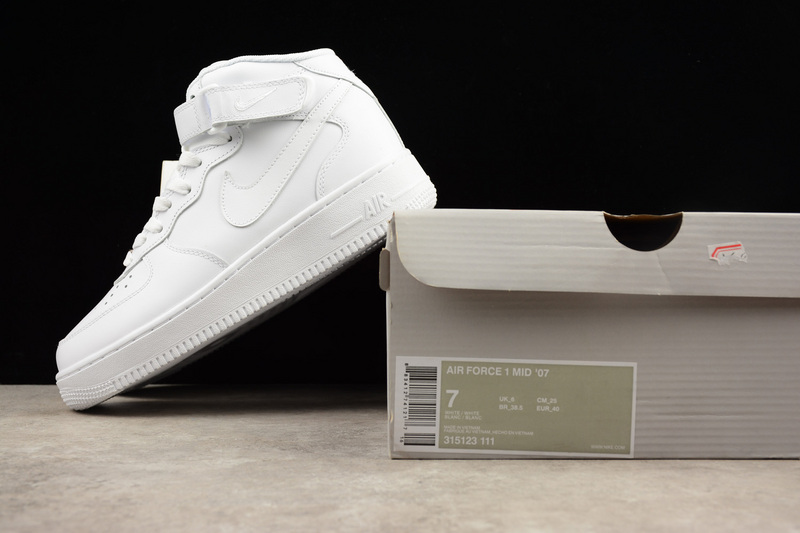 Air Force 1 Mid '07 Classic White/White 23