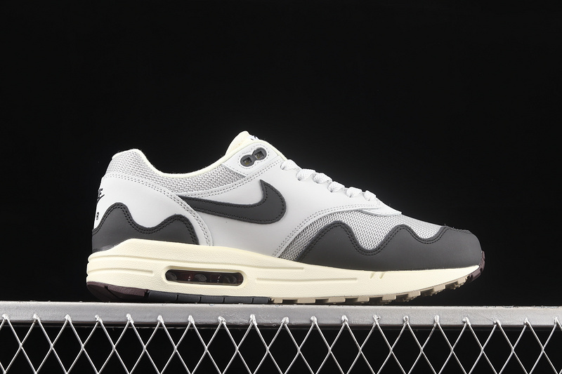 Patta X Air Max 1 Black/Grey/White 15