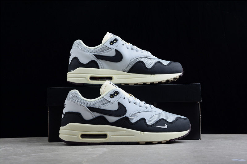 Patta X Air Max 1 Monarch Blue/Black/Beige 17