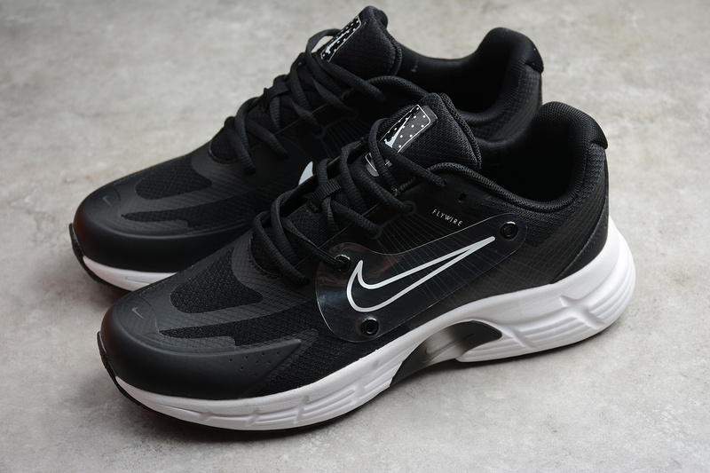 Runner Tech Black/White 5