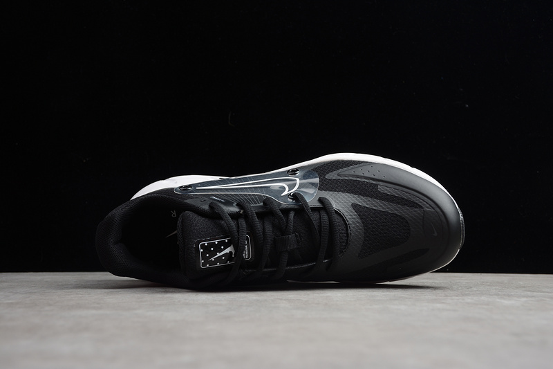 Runner Tech Black/White 9