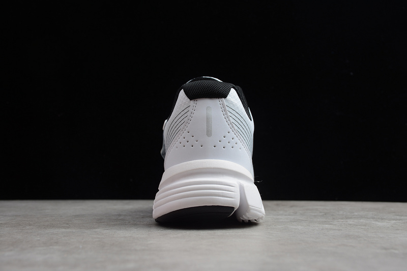 Runner Tech White/Black 19