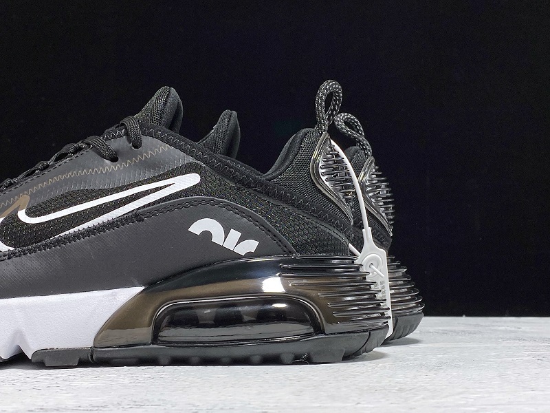 Air Max 2090 Shoes Black/White 9