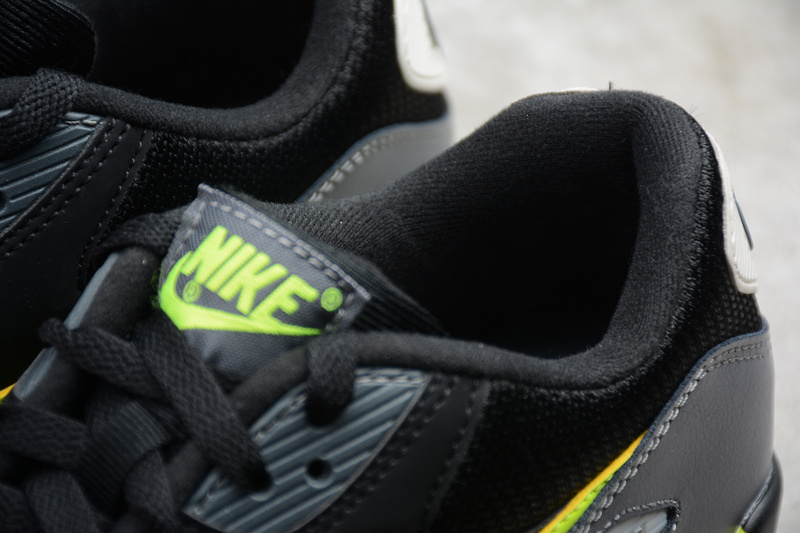 Air Max 90 Essential Black/Yellow 27