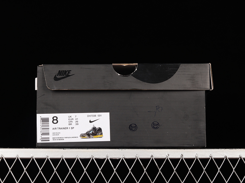 Air Trainer 1 Utility Dark Smoke Grey/Black/Iron Grey/Off Noir 19