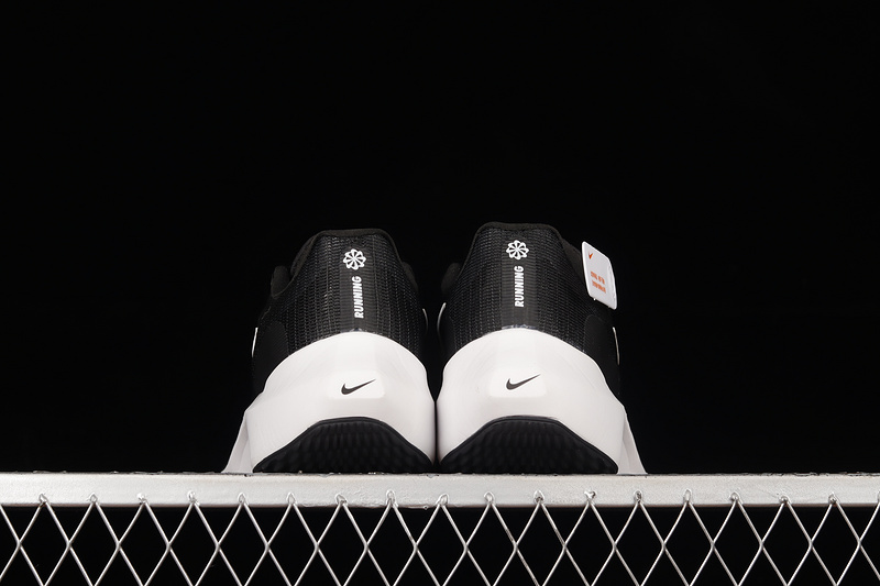 Zoom Fly 5 Black/White 23