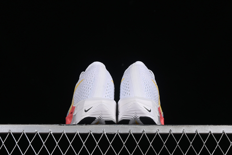 Zoomx Vaporfly Next% 3 White/Topaz Gold-Sea Coral-Pure Platinum 15