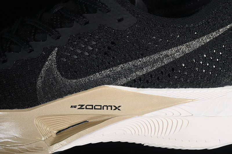 Zoomx Vaporfly Next% 3 Black/Black/Oatmeal/Metallic Gold Grain 15