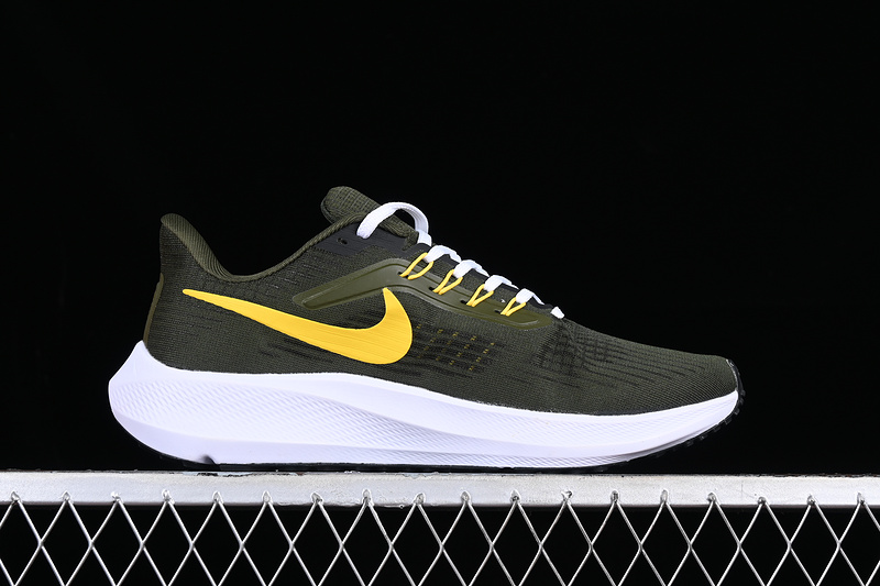 Air Zoom Pegasus 39 Sequoia/Medium Olive/Oil Green/University Gold 29