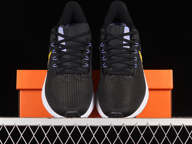 Air Zoom Pegasus 39 Black/Off Noir/Light Thistle/Yellow Ochre 5