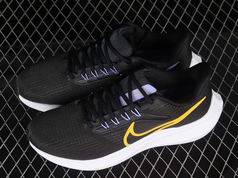 Air Zoom Pegasus 39 Black/Off Noir/Light Thistle/Yellow Ochre 25