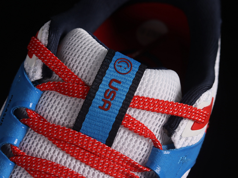 Air Zoom Pegasus 40 White/Blue/Black/Red 3