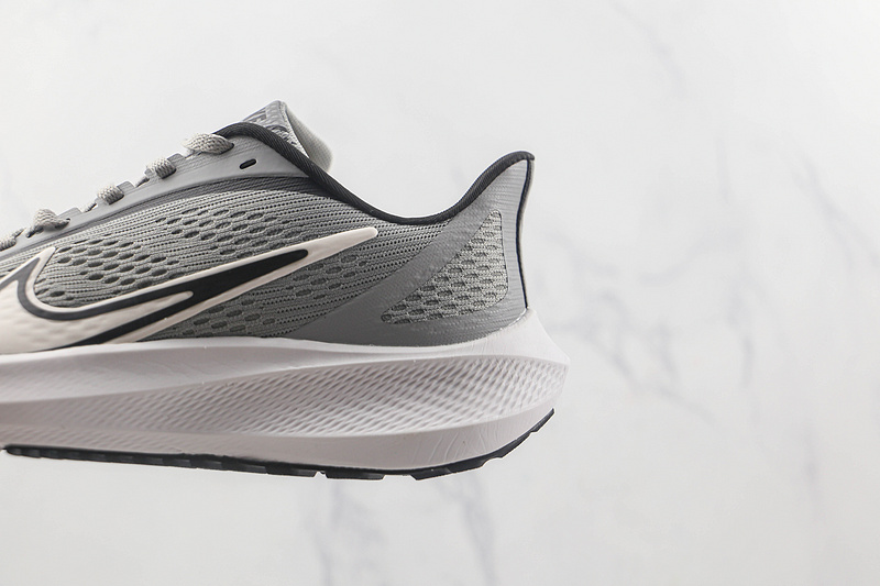 Zoom Pegasus 39 X Turbo Light Grey/Black/White 7