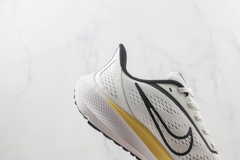 Zoom Pegasus 39 X Turbo White/Black/Yellow 5