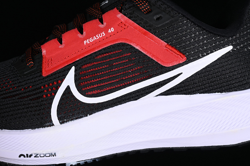 Air Zoom Pegasus 40 Black/Light Crimson/White 17