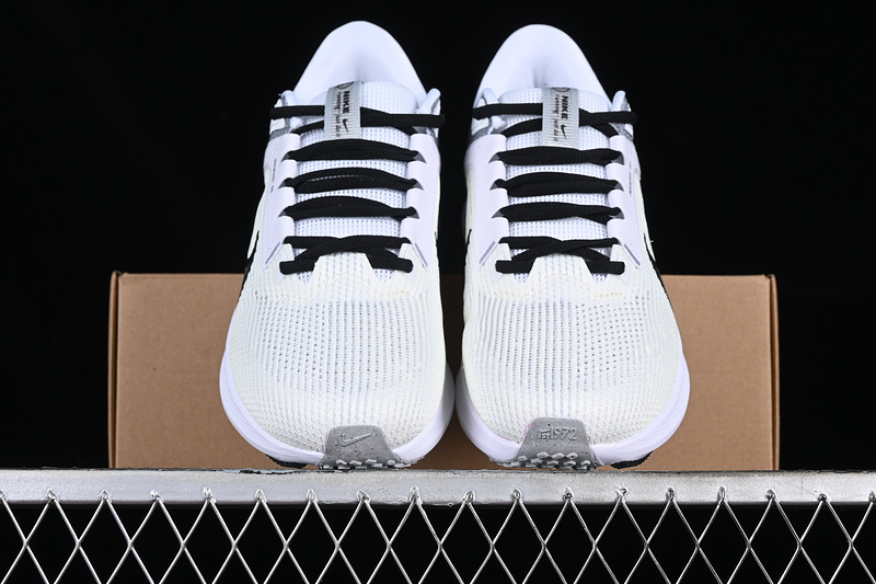 Air Zoom Pegasus 40 White/Black/Grey/Blue 7