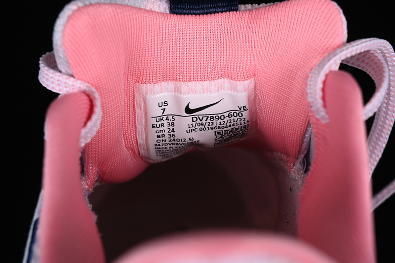 Air Zoom Pegasus 40 Premium Pearl Pink/Coral Chalk/White/Midnight Navy 19