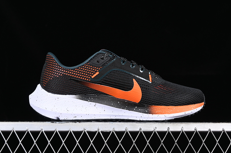 Air Zoom Pegasus 40 Black/Khaki/Deep Jungle/Safety Orange 19