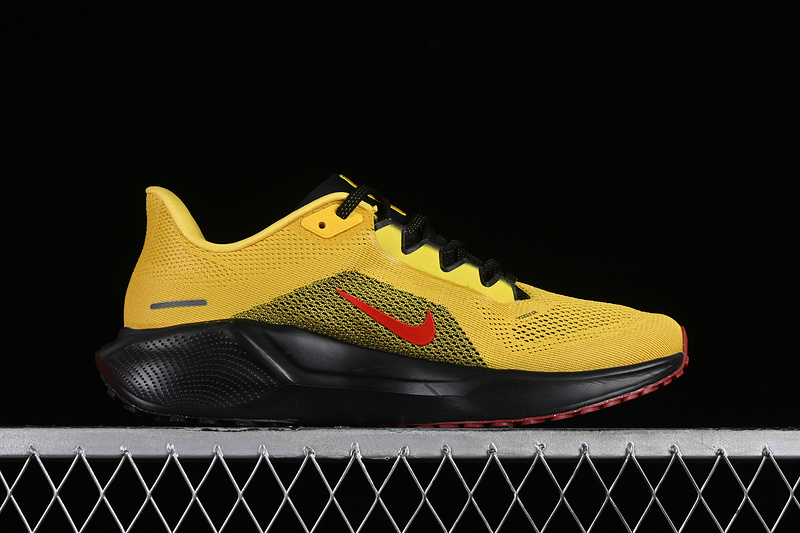 Air Zoom Pegasus 41 Black/Yellow/Red 31