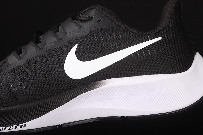 Air Zoom Pegasus 37 Black/Black/White 7