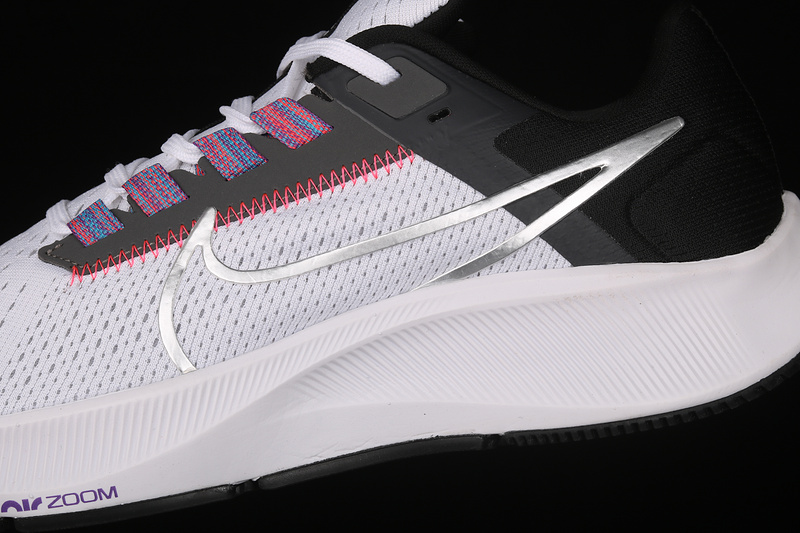 Air Zoom Pegasus 38 White/Black/Flash Crimson/Metallic Silver 19