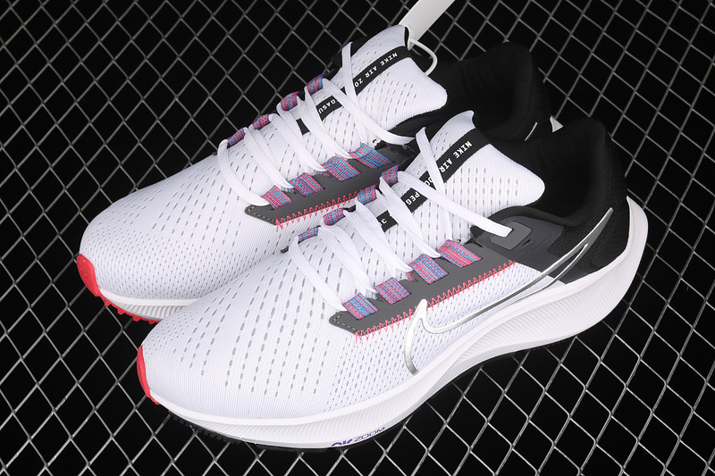 Air Zoom Pegasus 38 White/Black/Flash Crimson/Metallic Silver 33