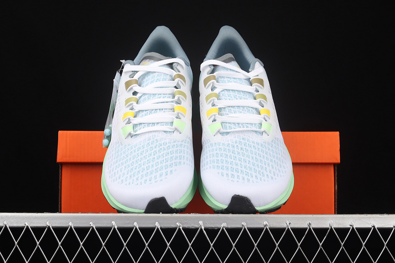 Air Zoom Pegasus 37 Butterfly White/White/Vapor Green 5