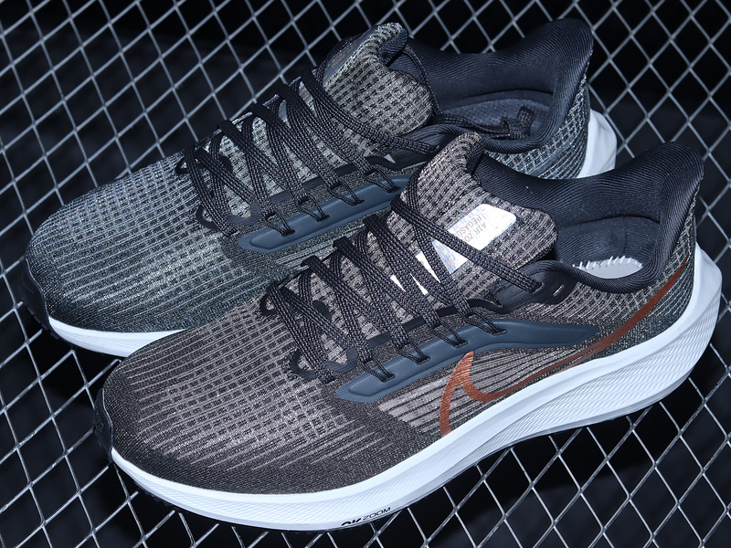 Air Zoom Pegasus 39 Dark Grey/Metallic Copper-Olive Grey 17