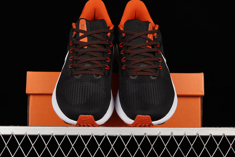 Air Zoom Pegasus 39 Black/Team Orange-White 11