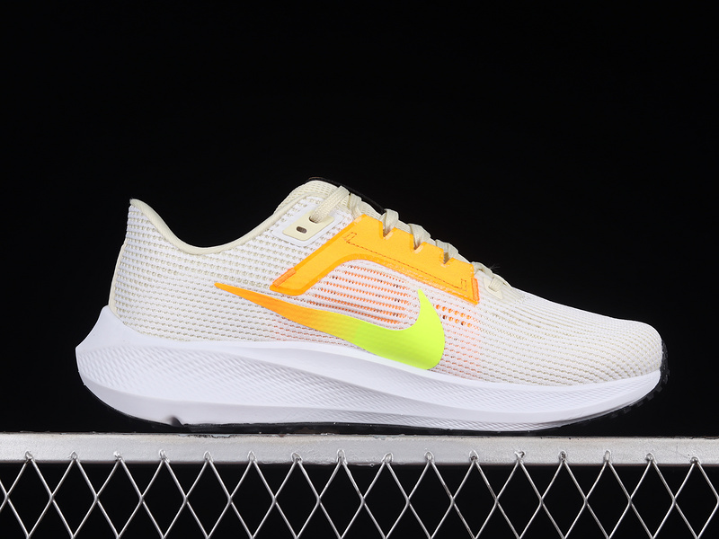 Air Zoom Pegasus 40 White/Volt-Orange 21