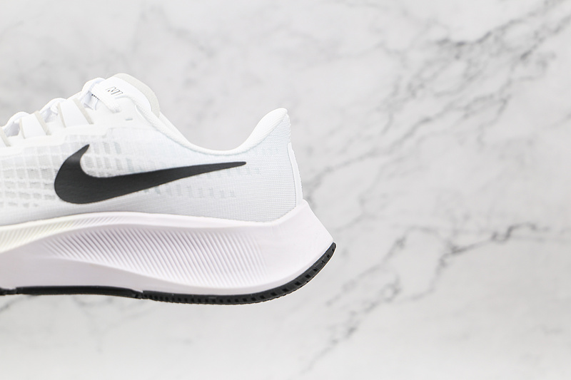 Air Zoom Pegasus 37 Pure Platinum White/Pure Platinum/Black 9