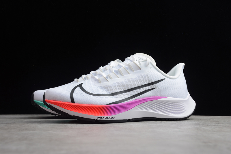 Air Zoom Pegasus 37 White/Black-Hyper Violet 3