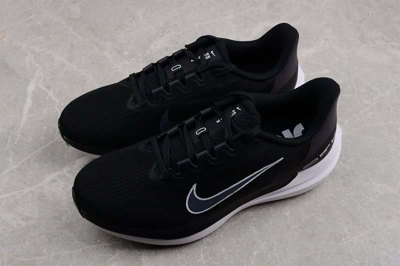 Air Winflo 9 Black/White/Dark Smoke Grey 25