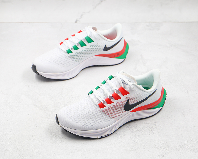 Air Zoom Pegasus 37 Premium White/Orange/Green-Black 17