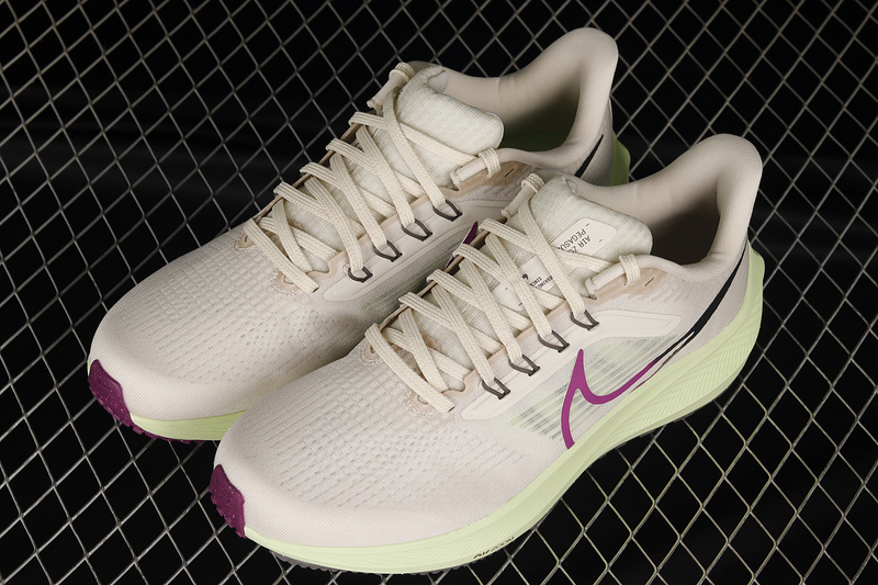 Air Zoom Pegasus 39 Red Plum/Barely Volt 11