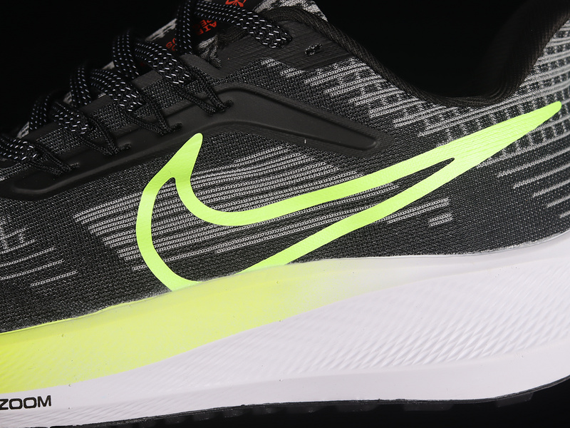 Air Zoom Pegasus 39 Gs Black/Barely Volt/Total Orange/Volt 7