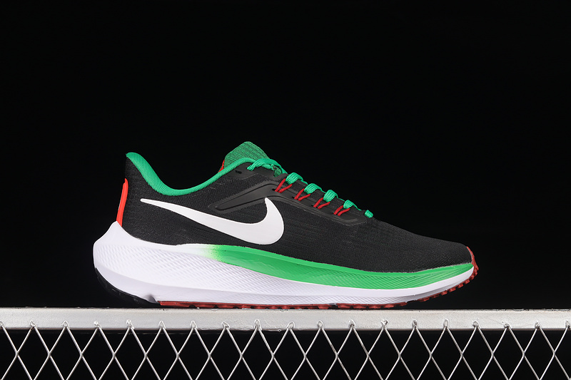 Air Zoom Pegasus 39 Running Shoes Black/Green/White 5