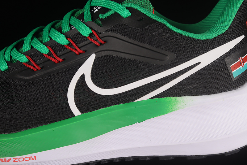 Air Zoom Pegasus 39 Running Shoes Black/Green/White 11