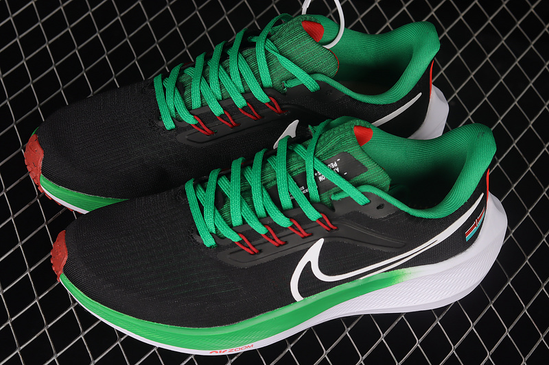 Air Zoom Pegasus 39 Running Shoes Black/Green/White 25