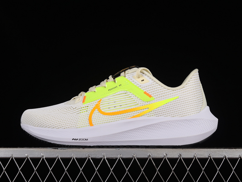 Air Zoom Pegasus 40 White/Coconut Milk/Volt/Multicolor 13