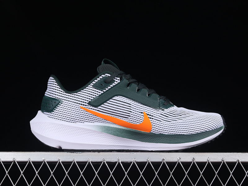 Air Zoom Pegasus 40 White/Dark Green/Orange 17