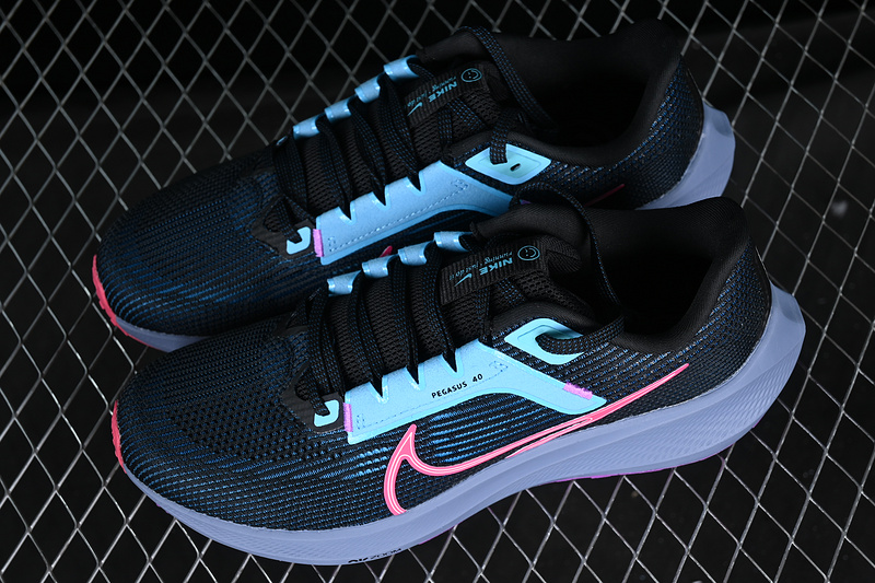 Air Zoom Pegasus 40 Blue/Pink/Black 21