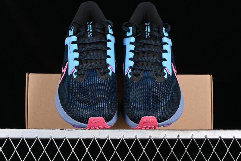 Air Zoom Pegasus 40 Blue/Pink/Black 31