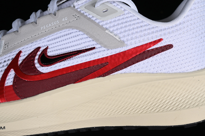 Air Zoom Pegasus 40 White/Red/Grey 31