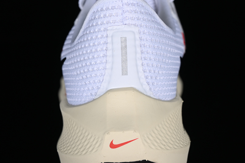 Air Zoom Pegasus 40 White/Black/Red 15