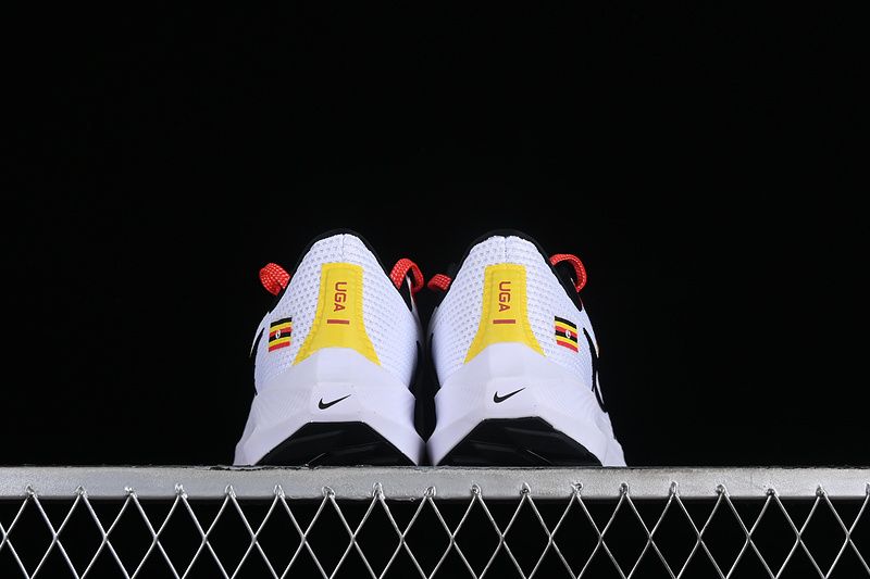 Air Zoom Pegasus 40 White/Black/Yellow/Red 17