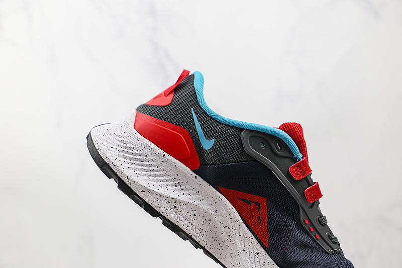 Air Pegasus Trail 3 Dark Grey/Red/Blue 9